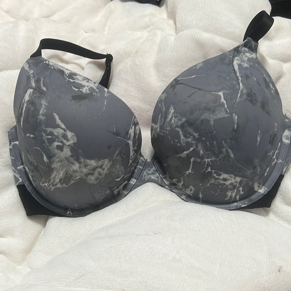 Gray marble bra